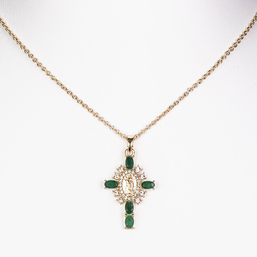 Prívesok so smaragdovým krížom s retiazkou